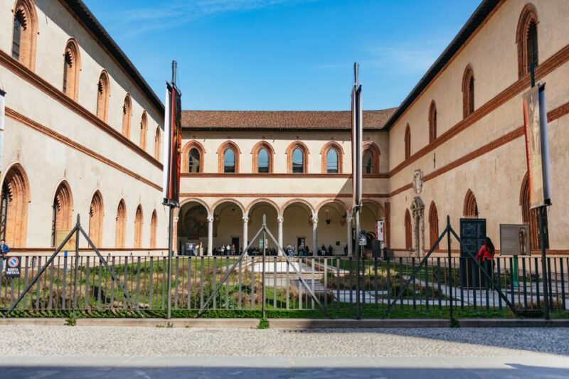 Milan: Da Vinci's Last Supper and Guided Walking Tour - Strolling Through the Galleria Vittorio Emanuele II