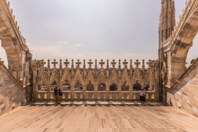 Milan Duomo and Rooftop 2-Hour Guided Tour - Meeting Point and Accessibility Details at Piazza del Duomo