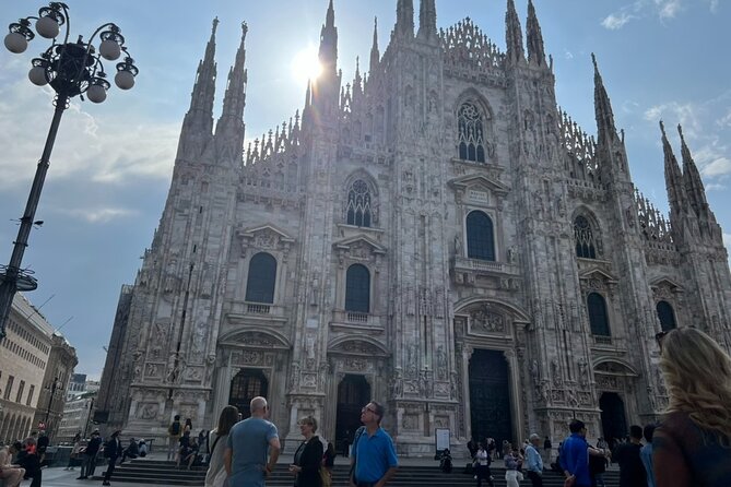 Milan Duomo, Sforza Castle and Pieta Guided Tour with Tickets - Practical Details: Meeting Point and Group Size