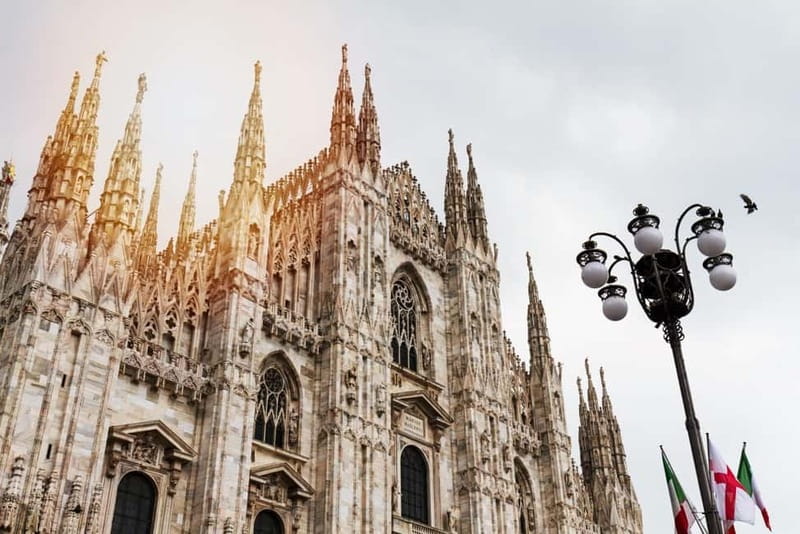 Milan: Duomo Tour with Priority Entry & Rooftop Access - The Starting Point at Piazza Duomo