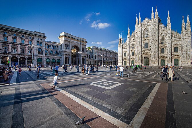 Milan: Duomo with Rooftop Terraces Private Tour with Tickets - Starting Point in the Heart of Milan