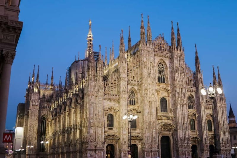 Milan Electric Bike Rentals - Convenient Starting Point Near Milan Cathedral