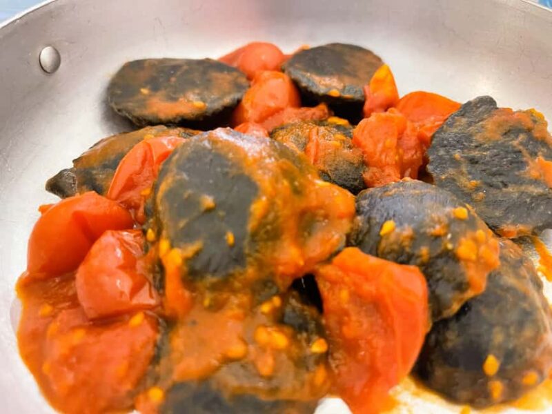 Milan: Food tasting tour of Hidden Gems (Small Groups) - Sipping Aperitivo and Toasting to Flavors