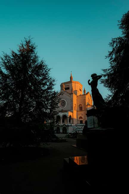 Milan: From Monumental Cemetery to Chinatown - Practical Details: Meeting Point and Group Size