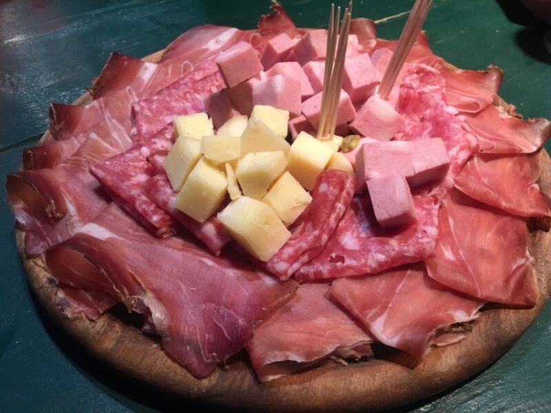Milan: Gourmet Food Tour - Piazza Paolo VI: Wine and Appetizer Tastings