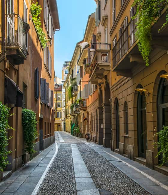 Milan: Guided Dog-Friendly Tour, From Gothic to Eclectic - Discover Milan’s Architectural and Artistic Highlights with a Dog-Friendly Guide