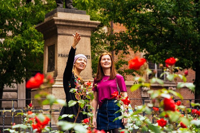 Milan Highlights and Hidden Gems Private Guided Walking Tour - The Inclusion of a Local Drink or Snack