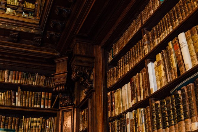 Milan Highlights and Hidden Gems Private Guided Walking Tour - Logistics: Meeting Point, Duration, and Accessibility