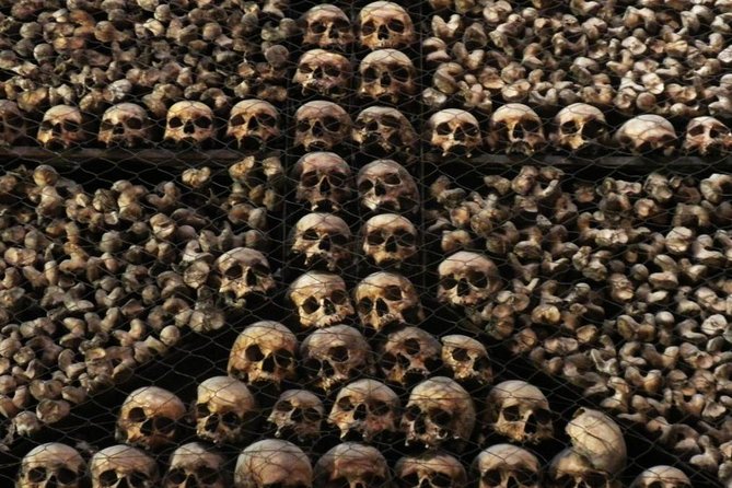 Milan: Highlights and Secret Treasures walking tour - Discovering Santa Maria presso San Satiro’s Clever Optical Illusion