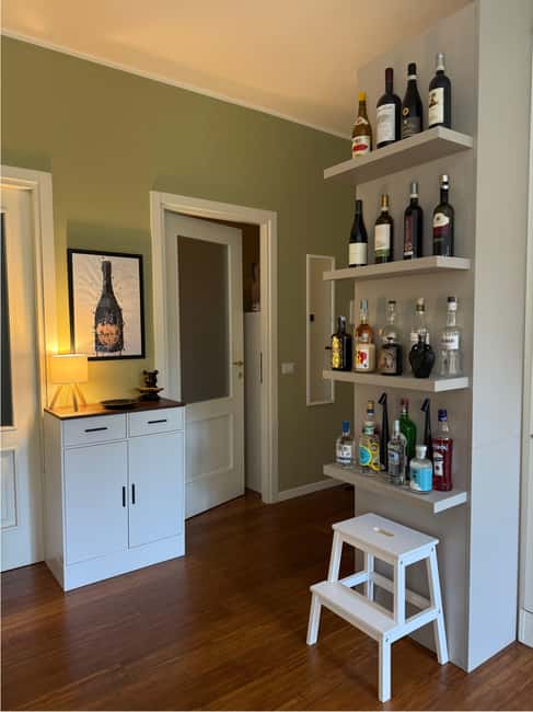 Milan: Homemade Pasta, Sauce, and Tiramisu Cooking Class - The Atmosphere: Music, Wine, and Good Company