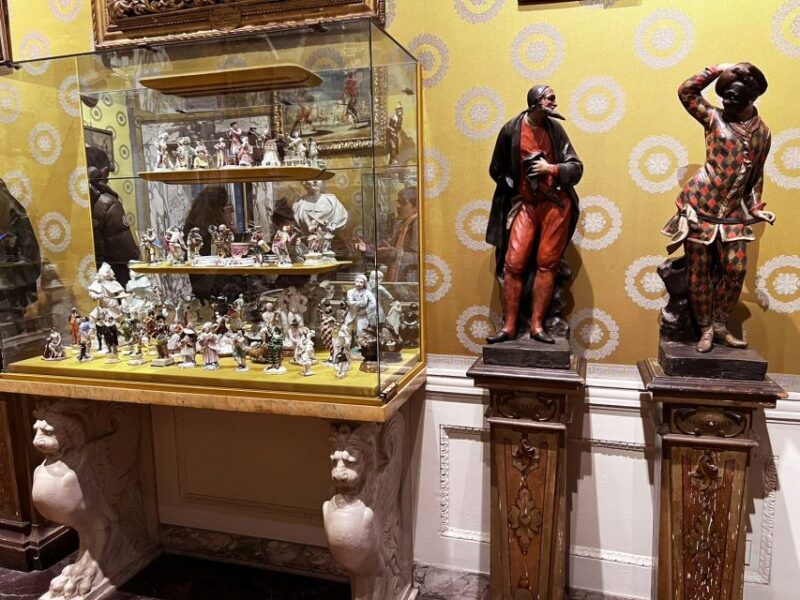 Milan: La Scala Theatre Skip-the-line Guided Tour - The Unique Location of La Scala in Milan