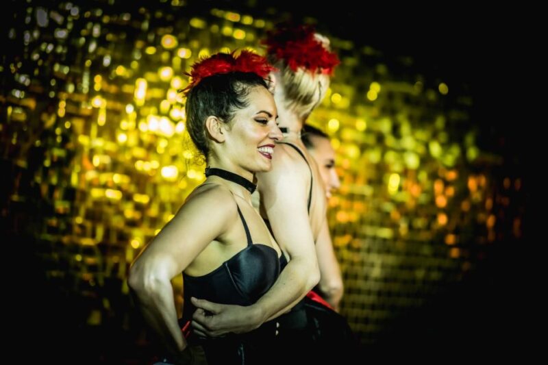 Milan: Maison Milano Dinner and Show - Casa di Eleganza: Maison Milano in the Heart of Milan