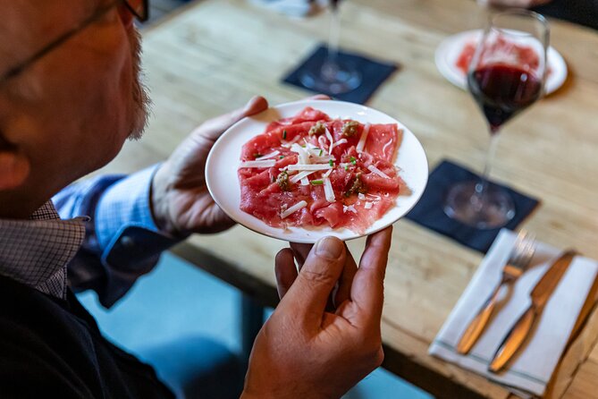 Milan: Navigli Food & Drinks Tour with Eating Europe - Learning to Make Tiramisù and Customizing Your Dessert