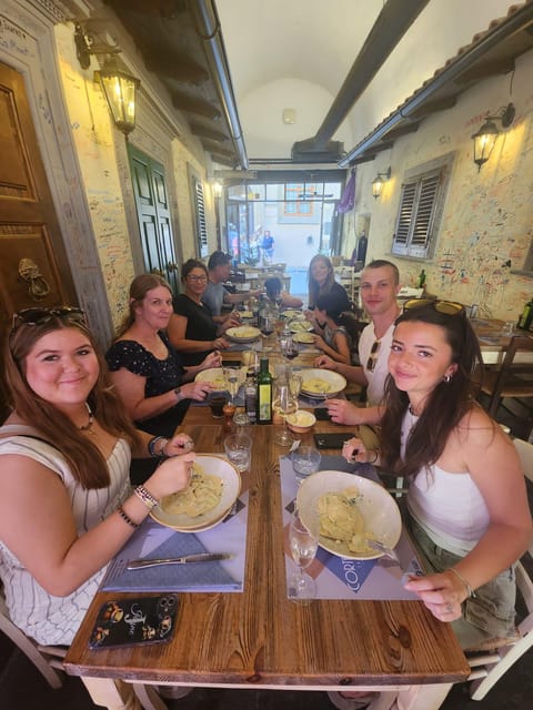 Milan: Pasta and Tiramisu Cooking Class with Wine - The Location and Venue: Come Na Vorta in Navigli