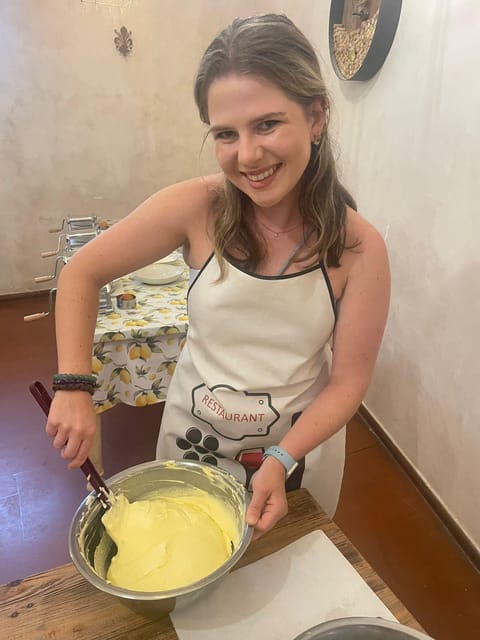Milan: Pasta and Tiramisu Cooking Class with Wine - Timing, Pacing, and Group Size