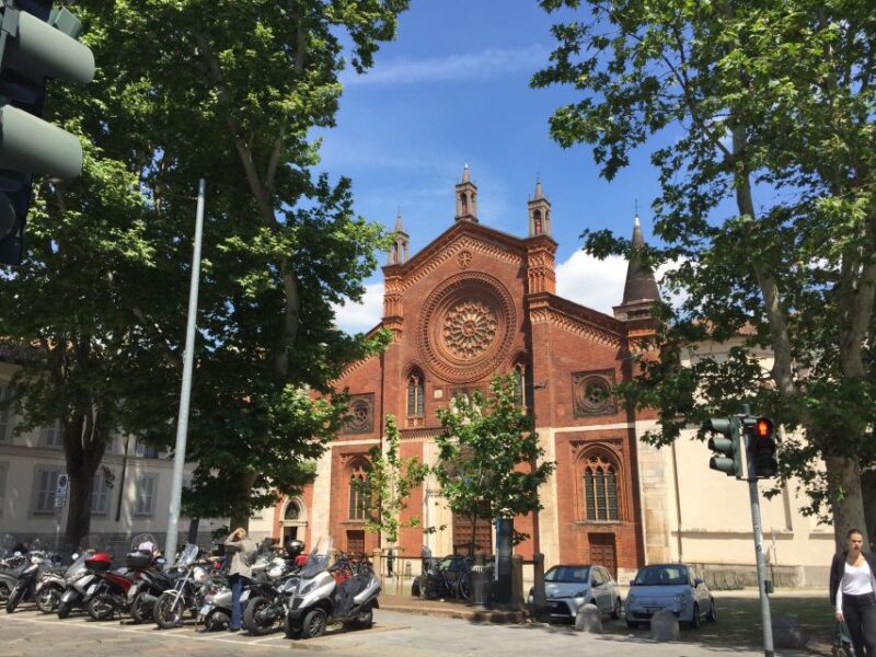 Milan: Pinacoteca Art Gallery and Brera District Guided Tour - Practical Details and Accessibility