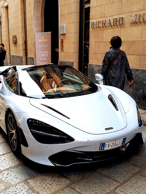 Milan Postcard Viewpoints Walk with Locals - Travel Bloggers - Flexibility and Cancellation Policy