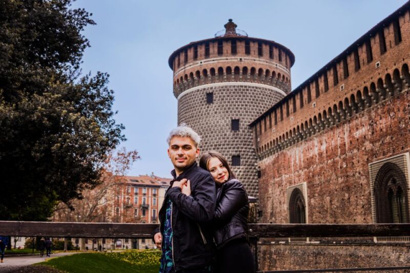 Milan: Professional Photoshoot Outside Sforza Castle - Key Points