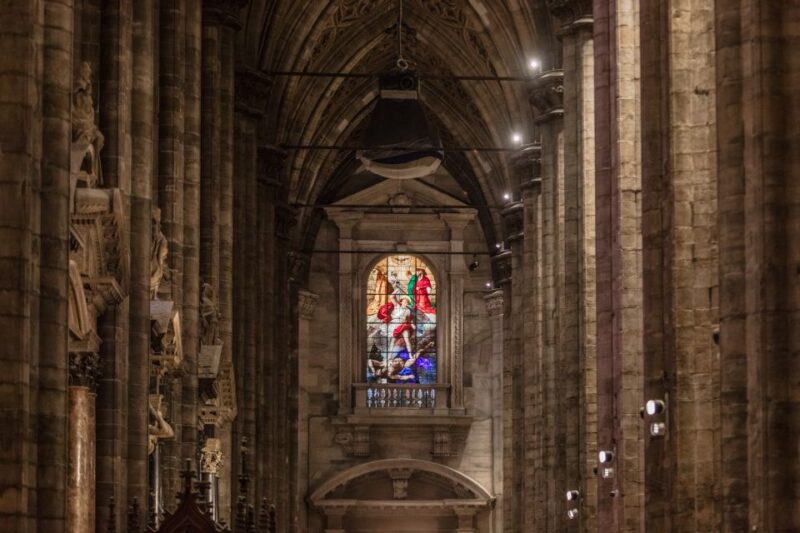 Milan: Scala Theater and Duomo Cathedral Guided Tour - Practical Details: Meeting Point, Duration, and Accessibility