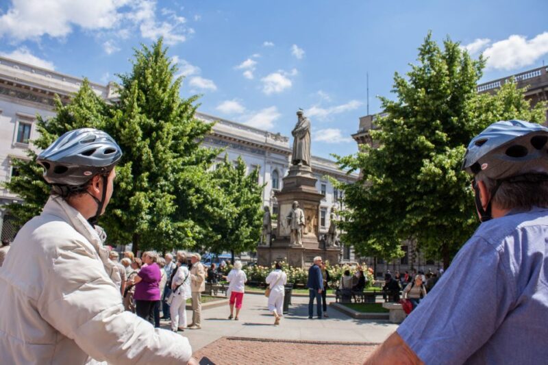 Milan: Sights by Segway Small Group Tour - Experience Piazza dei Mercanti and the Shopping District