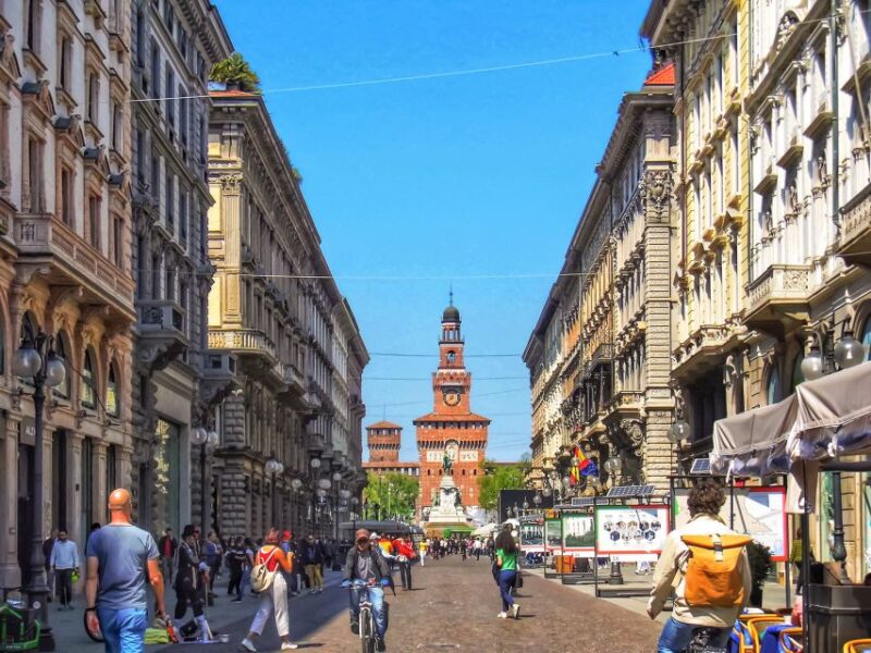 Milan: Skip-the-Line Guided Walk and "The Last Supper" - Visiting the Sforza Castle and Historic Streets
