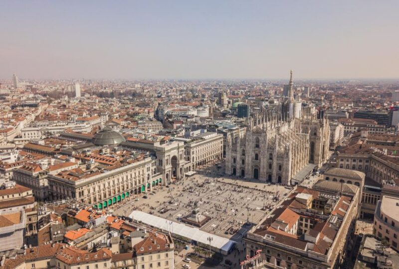 Milan Small Group: Duomo & Rooftop, Castle, Gelato Tasting - Convenient Meeting Point and Tour Logistics