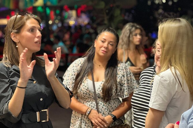 Milan: Sunset Navigli Food & Drinks Tour by Do Eat Better - Wine Tasting in a Cozy Milanese Wine Shop