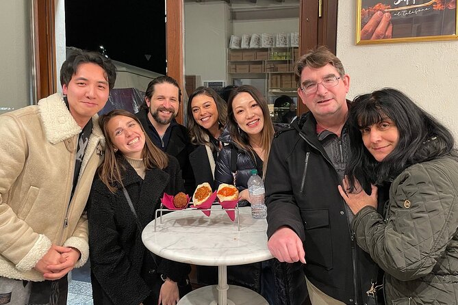 Milan: Sunset Navigli Food & Drinks Tour by Do Eat Better - Street Food and Gelato at Via Vigevano