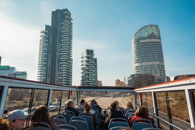 Milan Super Saver: Skip-the-Line Duomo and Rooftop Guided Tour - Meeting Point and Practical Details