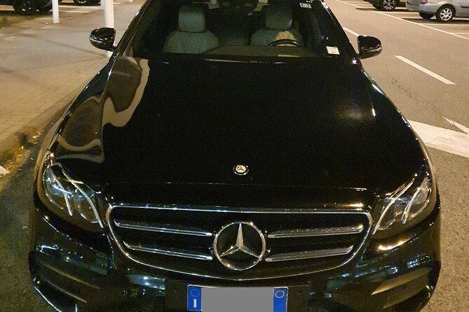 Milan to Linate Airport Milan (LIN) - Departure Private Transfer - Meeting Point Near Milans Key Transportation Hubs