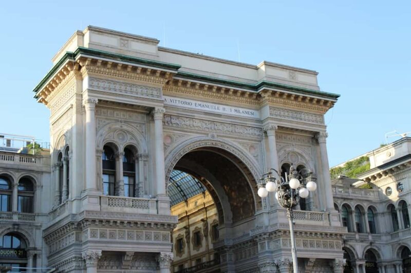 Milan: Walking Tour of Highlights and Hidden Gems - Key Points