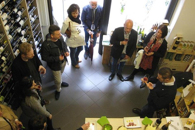 Milan Wine Tasting with Italian Sommelier - Pacing and Group Size: An Intimate Experience