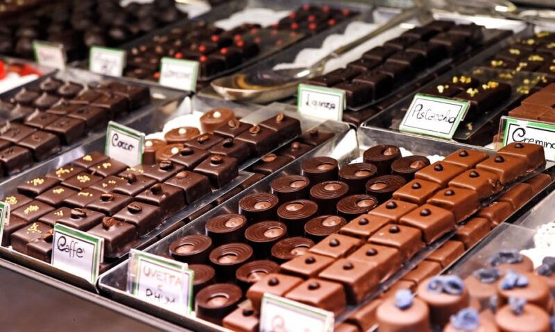 Milano Audio Guided Tour with Food Tasting box - Value and Comparison with Similar Experiences