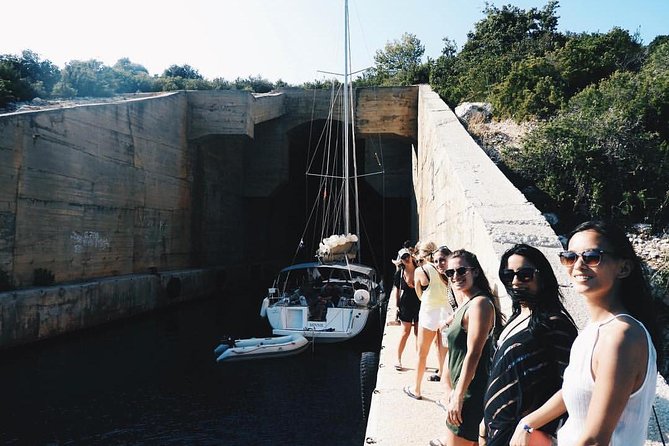 Military and Island tours - The 4x4 Island Tour and Heritage Insights