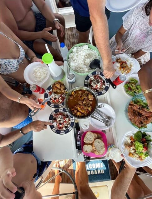 Milos: Full-Day Sailboat Cruise with Food and Open Bar - Lunch and Relaxation at Gerakas Beach