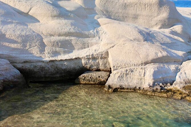 Milos Instagram Tour - How the Milos Instagram Tour Embraces the Island’s Natural Beauty