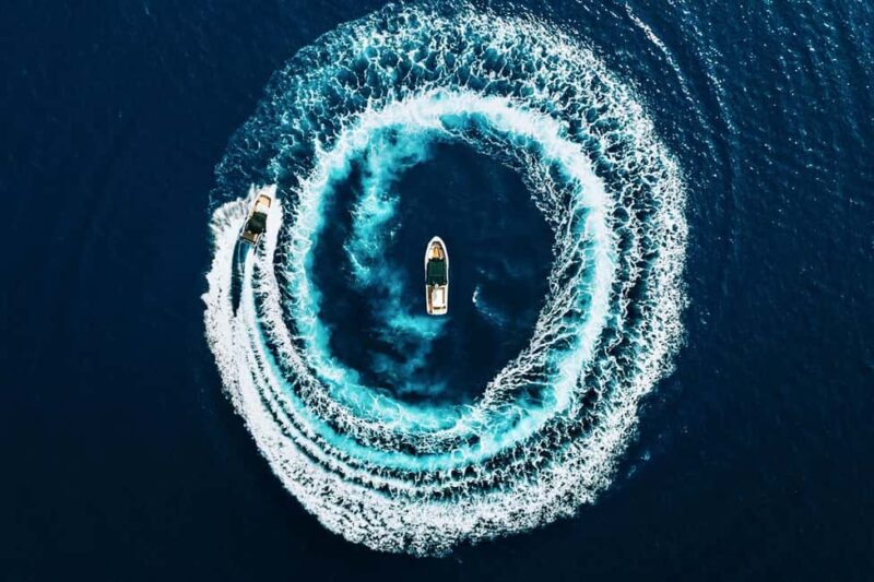 Milos: Private Yacht TourKleftiko Sarakiniko Poliegos - Key Points