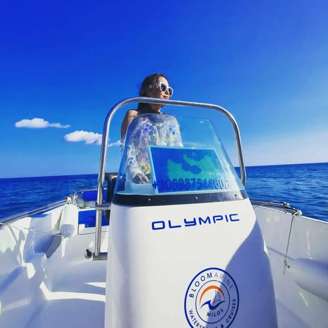 Milos: Rent a boat without License - How Renting a No-License Boat Works in Milos