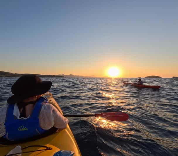 Milos: Romantic Semi Private Sunset Kayaking Tours - Discover the Charm of Milos Sunset Kayaking Tours for Romantic Adventures