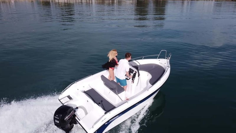Milos: Speed Boat Rental with skipper - Important Booking Details and Safety Considerations