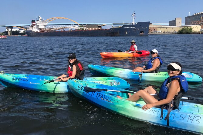 Milwaukee Kayak Rental - Flexible Pacing and Unrushed Exploration
