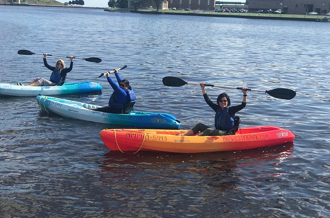Milwaukee Kayak Rental - Summary of What Sets This Tour Apart
