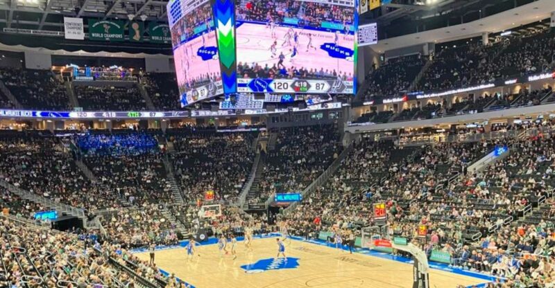Milwaukee: Milwaukee Bucks Basketball Game Ticket - Practical Tips for Attending the Game