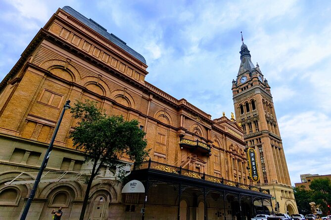 Milwaukee Scavenger Hunt Walking Tour and Game - Discover Milwaukee’s Hidden Gems and Historic Sites