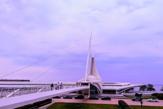 Milwaukee Scavenger Hunt Walking Tour and Game - Why Choose This Milwaukee Scavenger Hunt?