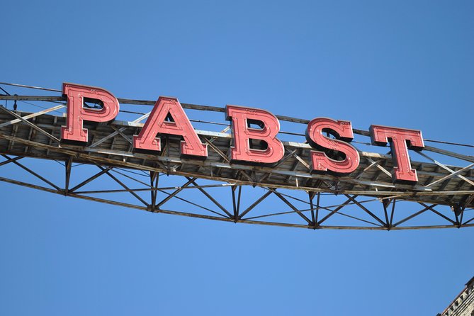 Milwaukee Tour - Stroll Through the Historic Third Ward Neighborhood