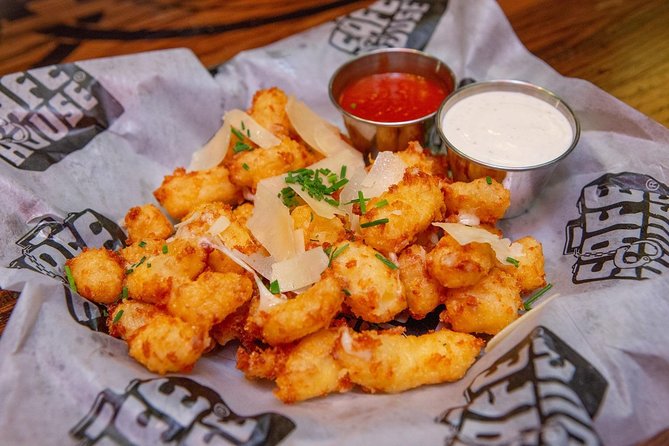 Milwaukee Walking Food Tour With Secret Food Tours - The Role of Guides: Friendly, Knowledgeable, and Entertaining