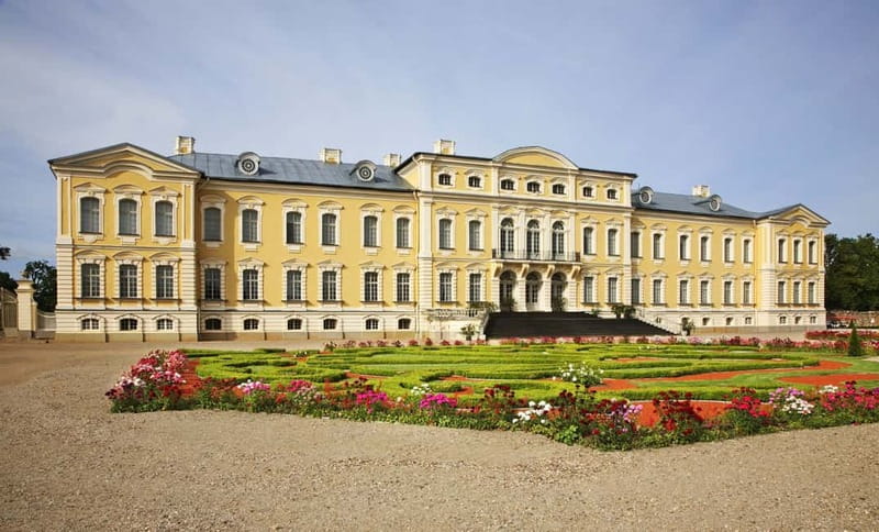 Mini Baltic Tour: Riga - Rundale - Hill of Crosses - Exploring the Mini Baltic Tour: Riga to Bauska, Rundale, and the Hill of Crosses