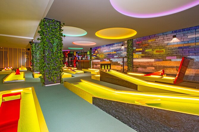 Mini Golf Entry Ticket in Puerto del Carmen - Exciting Indoor Mini-Golf in Puerto del Carmen for $10.69