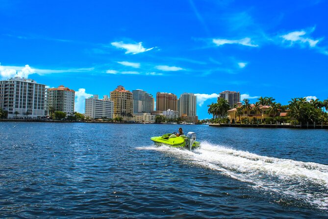 Mini Powerboat Rental - The Experience of Driving Your Own Powerboat
